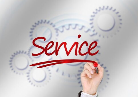 Foto mit Hand, die Service schreibt